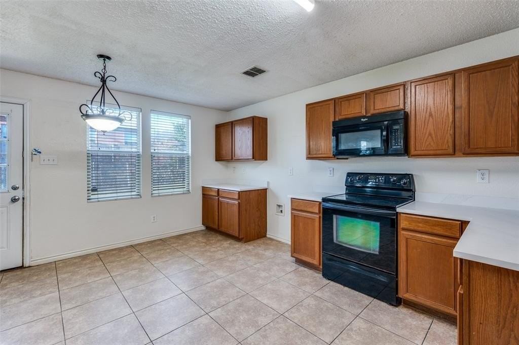 8402 Olivia Meadow Dr - Photo 7 of 22