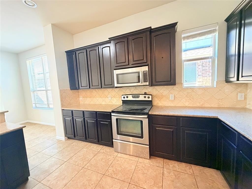 1812 Shoebill Dr - Photo 6 of 17