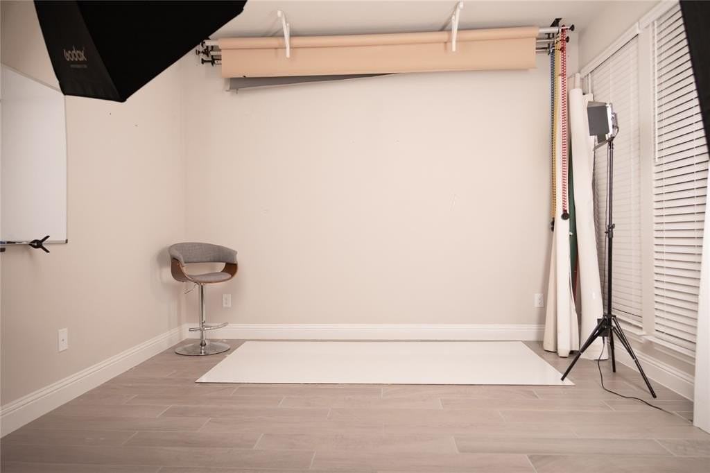 4147 Lagoon Pl - Photo 3 of 24