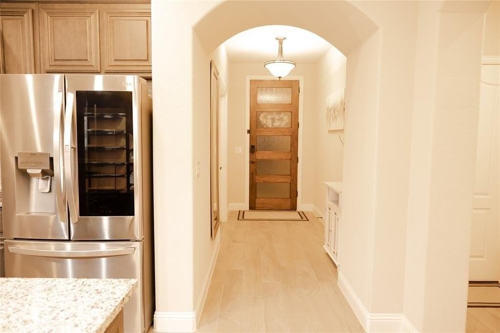 4147 Lagoon Pl - Photo 4 of 24