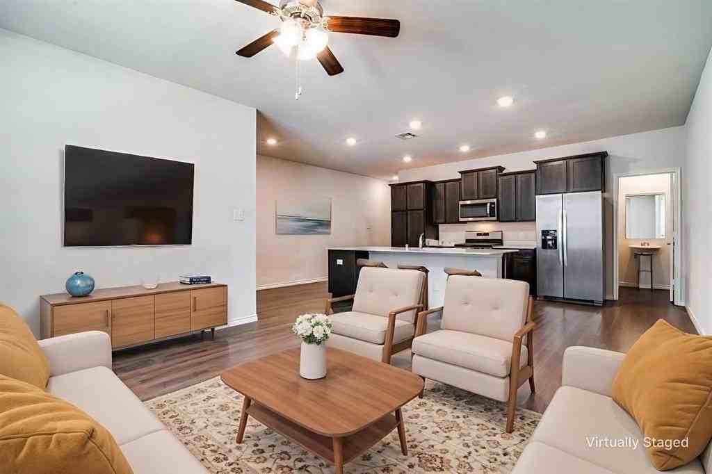 2040 Juniper Pass Way - Photo 3 of 18