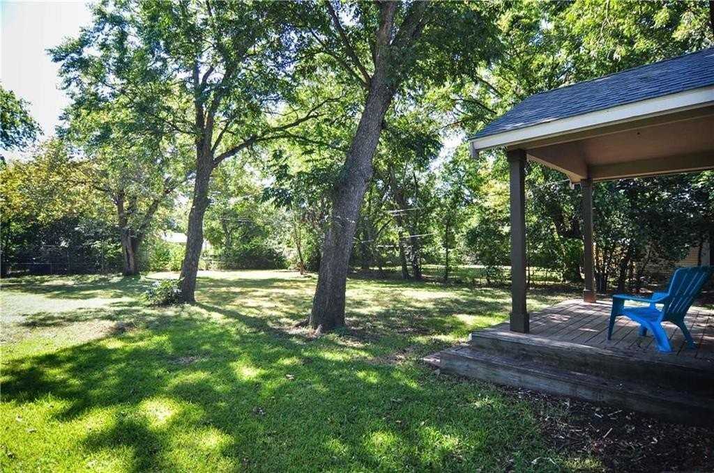 3918 Hawick Ln - Photo 4 of 15