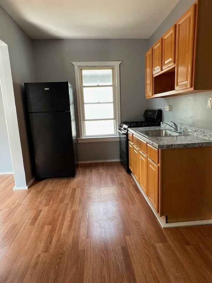 27 Alton Pl #2 - Photo 7 of 44