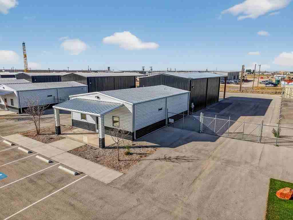 10906 Highway 191 - Photo 2 of 11