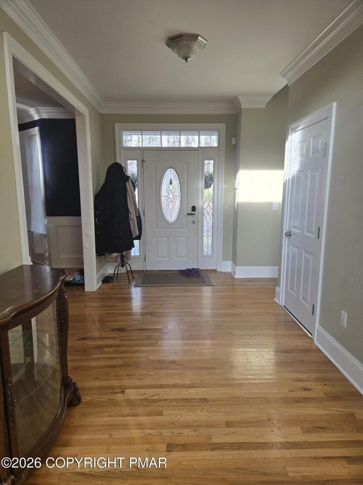 110 Crocus Ln - Photo 5 of 35