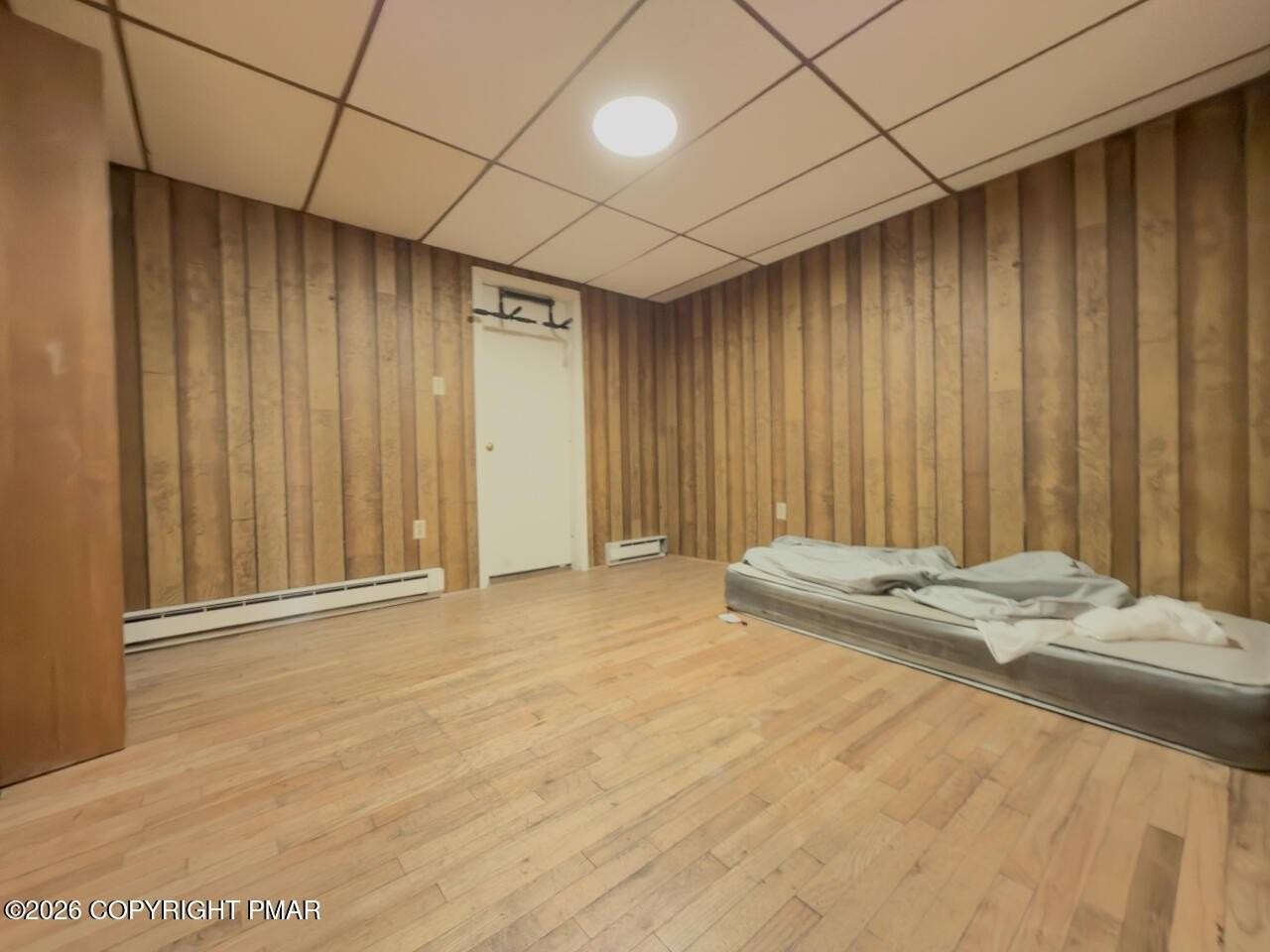 441 W Spruce St - Photo 6 of 9