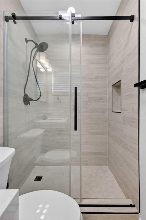 2125 Ne 56th Ct - Photo 5 of 17