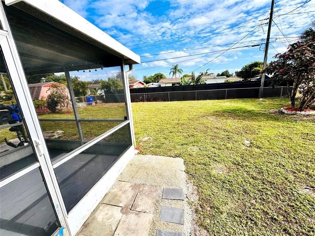 1411 Nw 79th Way - Photo 2 of 16