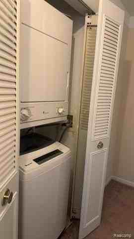 433 Fox Hills Dr S - Photo 6 of 17