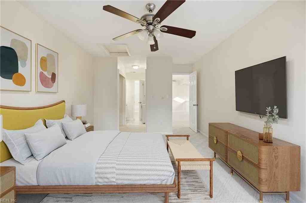 1001 Saint Andrews Way #B - Photo 6 of 7