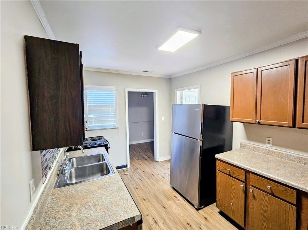 3319 Clark Cir - Photo 4 of 16