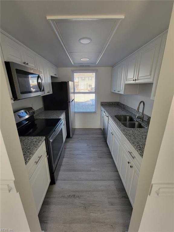 1550 Fairfax Dr - Photo 2 of 11