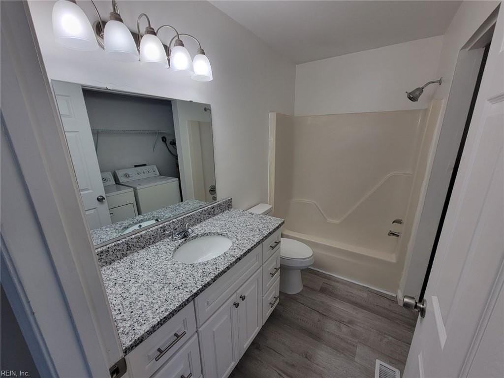 1550 Fairfax Dr - Photo 5 of 11