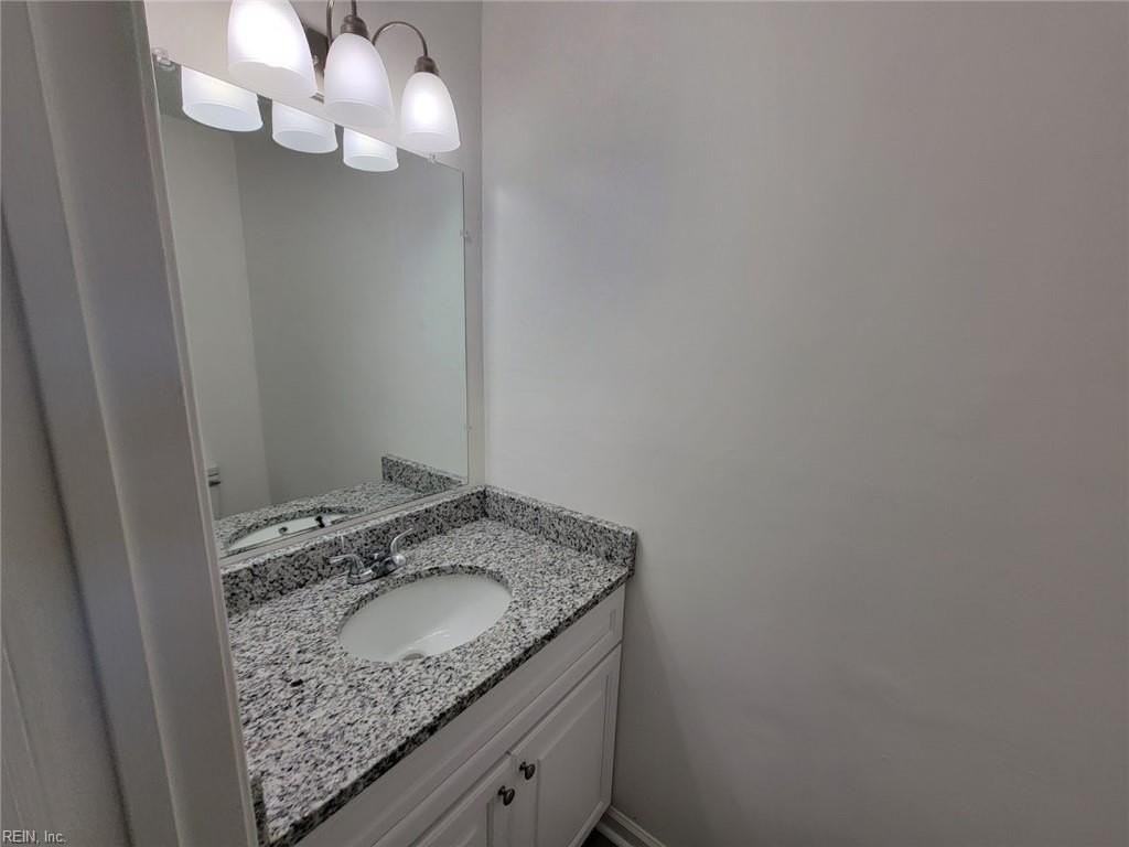 1550 Fairfax Dr - Photo 6 of 11