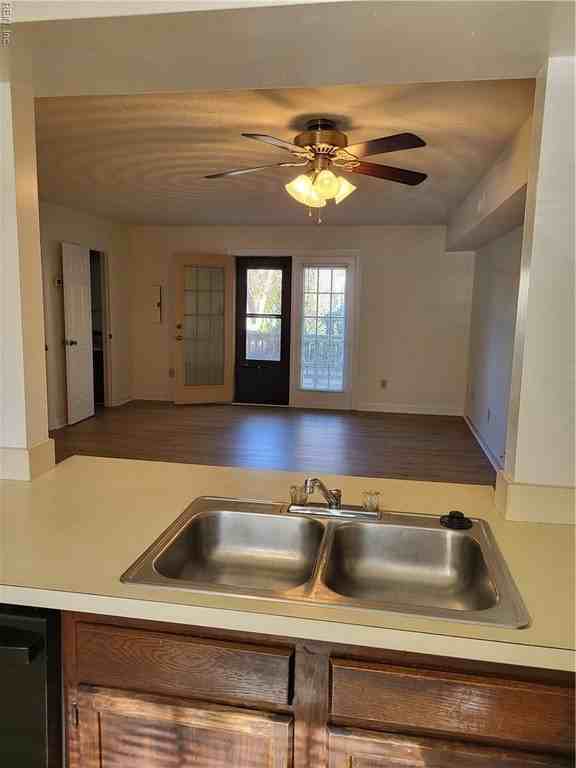 1628 Jana Ct #B - Photo 3 of 22