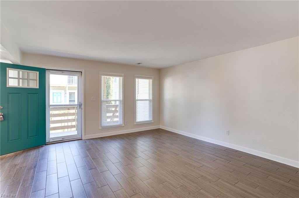 3746 Pendleton Ave - Photo 4 of 24