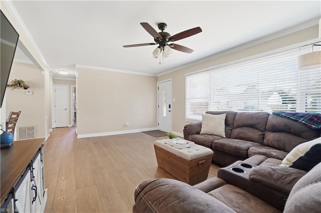 8317 Millard St - Photo 3 of 27