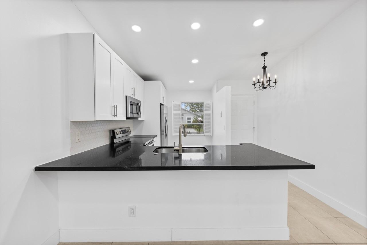 8888 Sunscape Ln - Photo 5 of 35