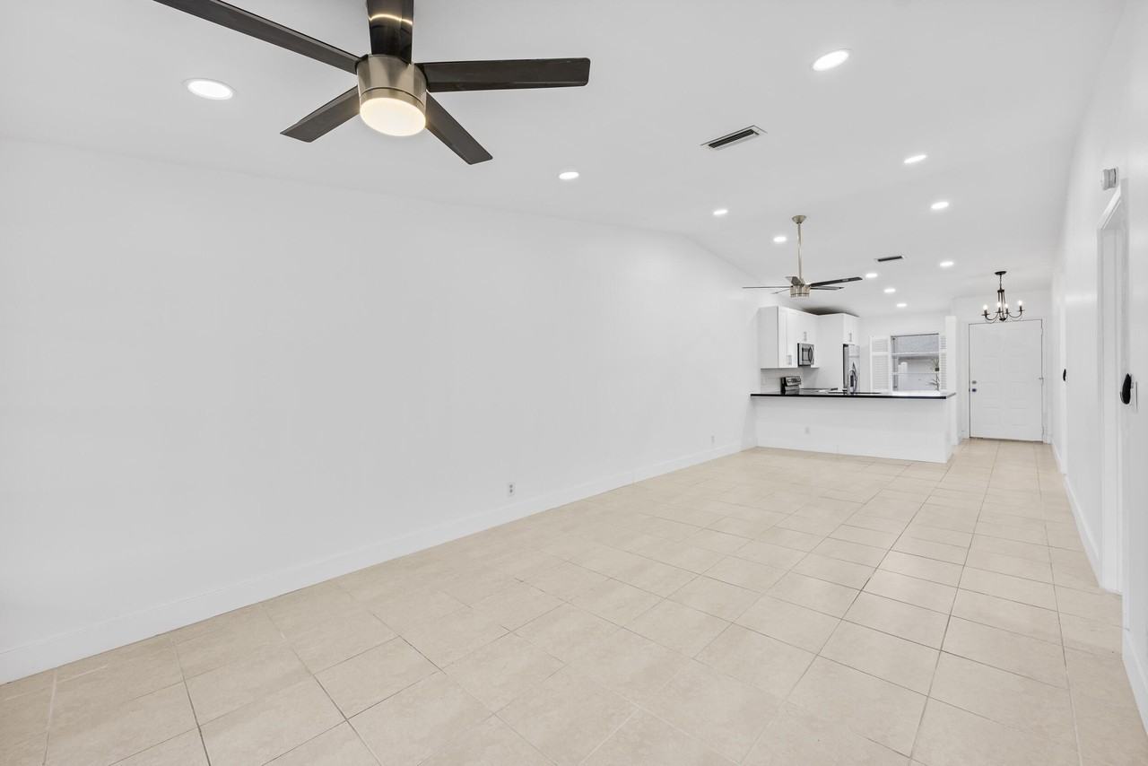 8888 Sunscape Ln - Photo 7 of 35