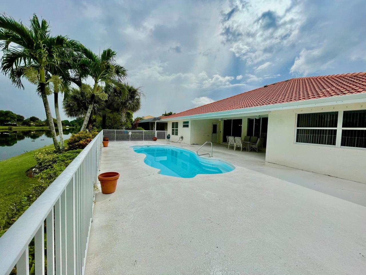 106 Pepper Tree Cres - Photo 7 of 49