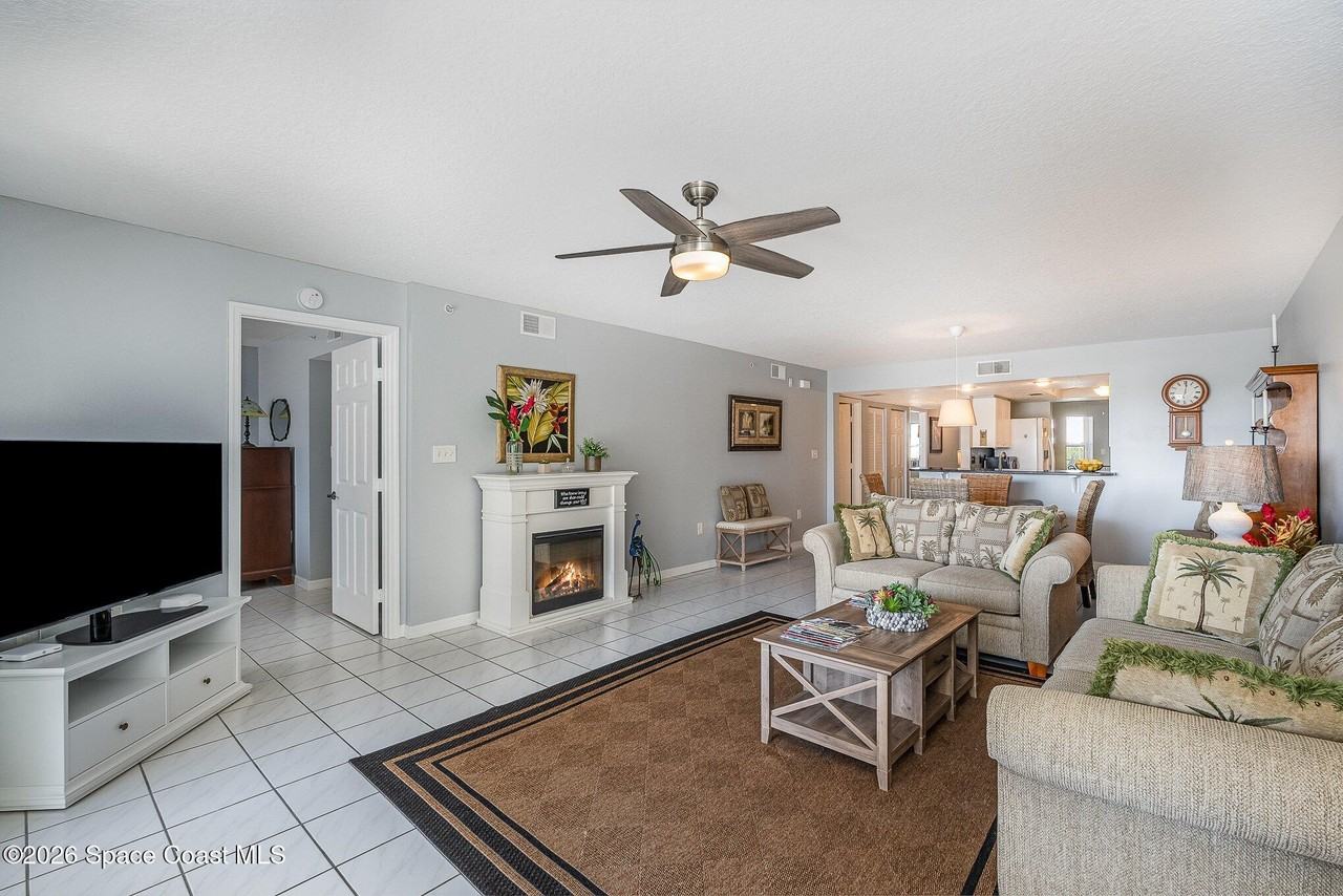 601 Shorewood Dr Unit G405 #G405 - Photo 6 of 37