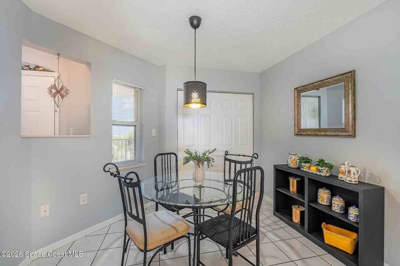 601 Shorewood Dr Unit G405 #G405 - Photo 7 of 37