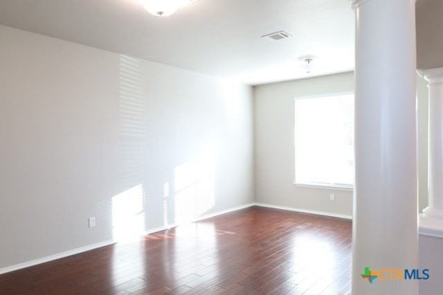 9904 Maplewood Ct - Photo 5 of 31