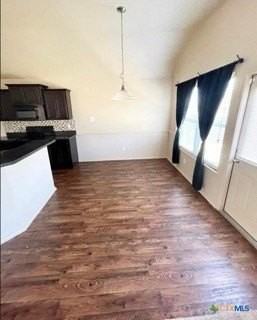 1206 Roanoke Dr - Photo 4 of 10