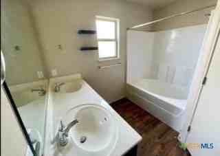 1206 Roanoke Dr - Photo 6 of 10