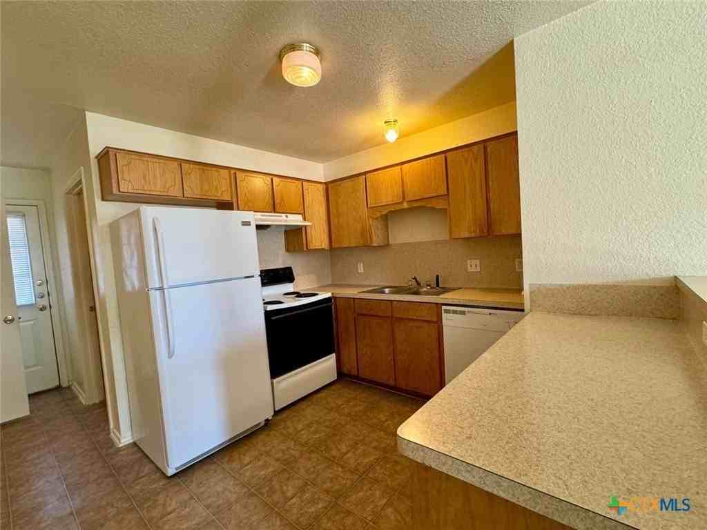 4301 Alan Kent Dr Apt B #B - Photo 3 of 12