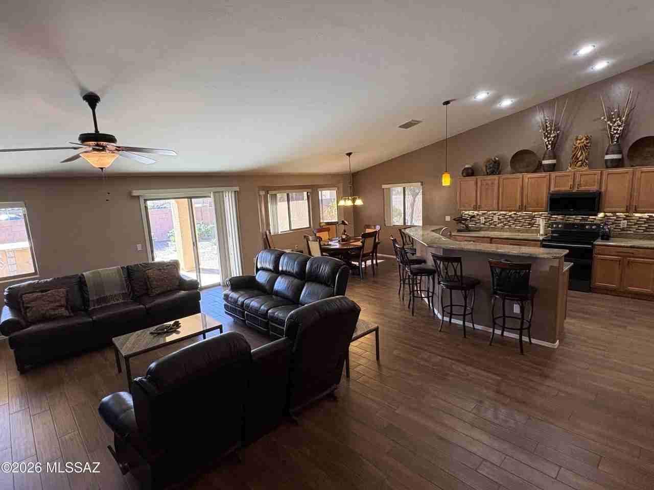 9305 S Wrens Roost Ct - Photo 2 of 43