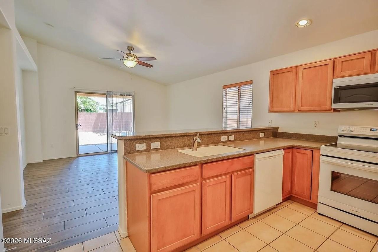 3993 E Shadow Branch Dr - Photo 4 of 8