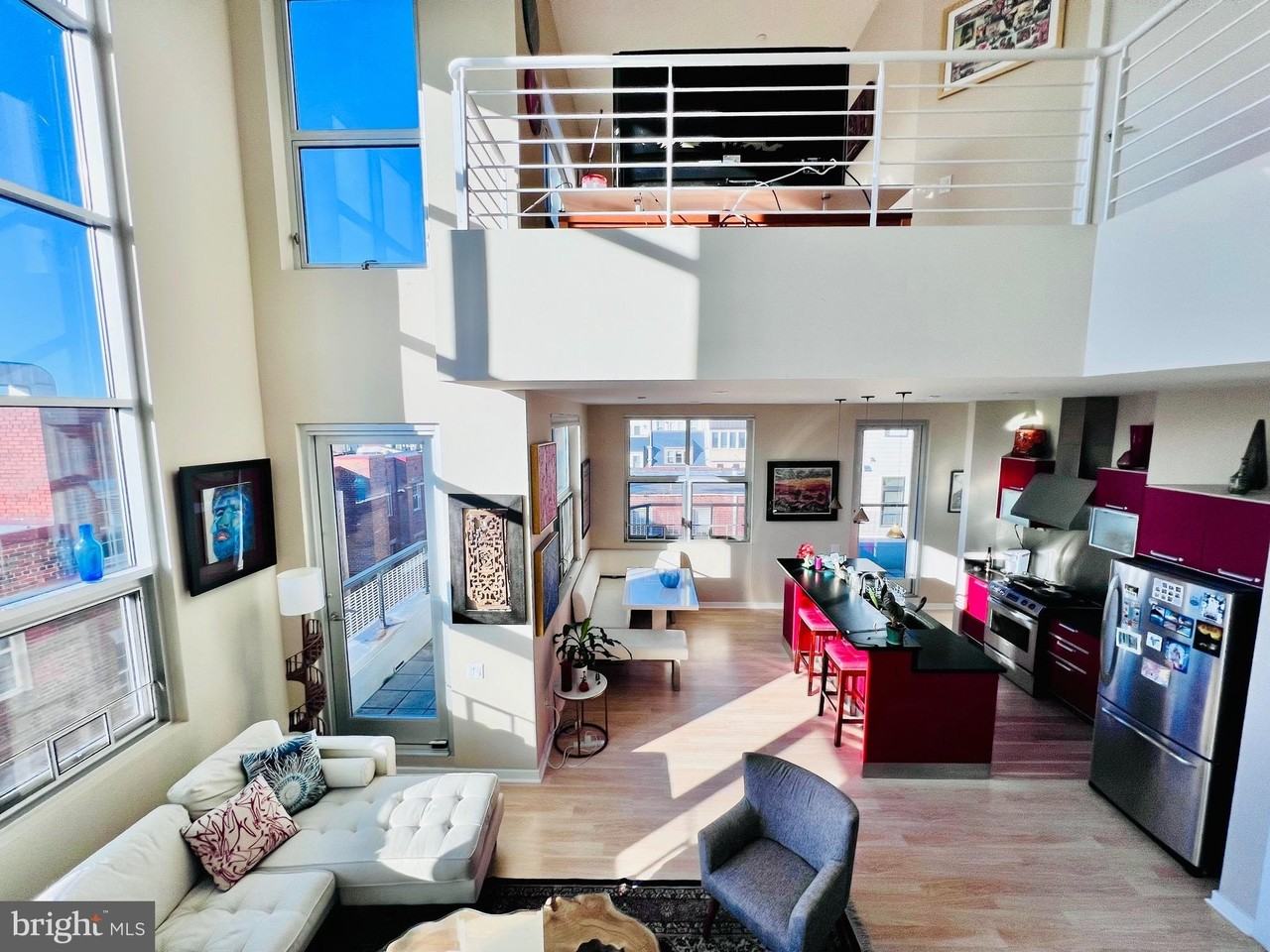 2410 17th St Nw Apt 300 #300 - Photo 2 of 22