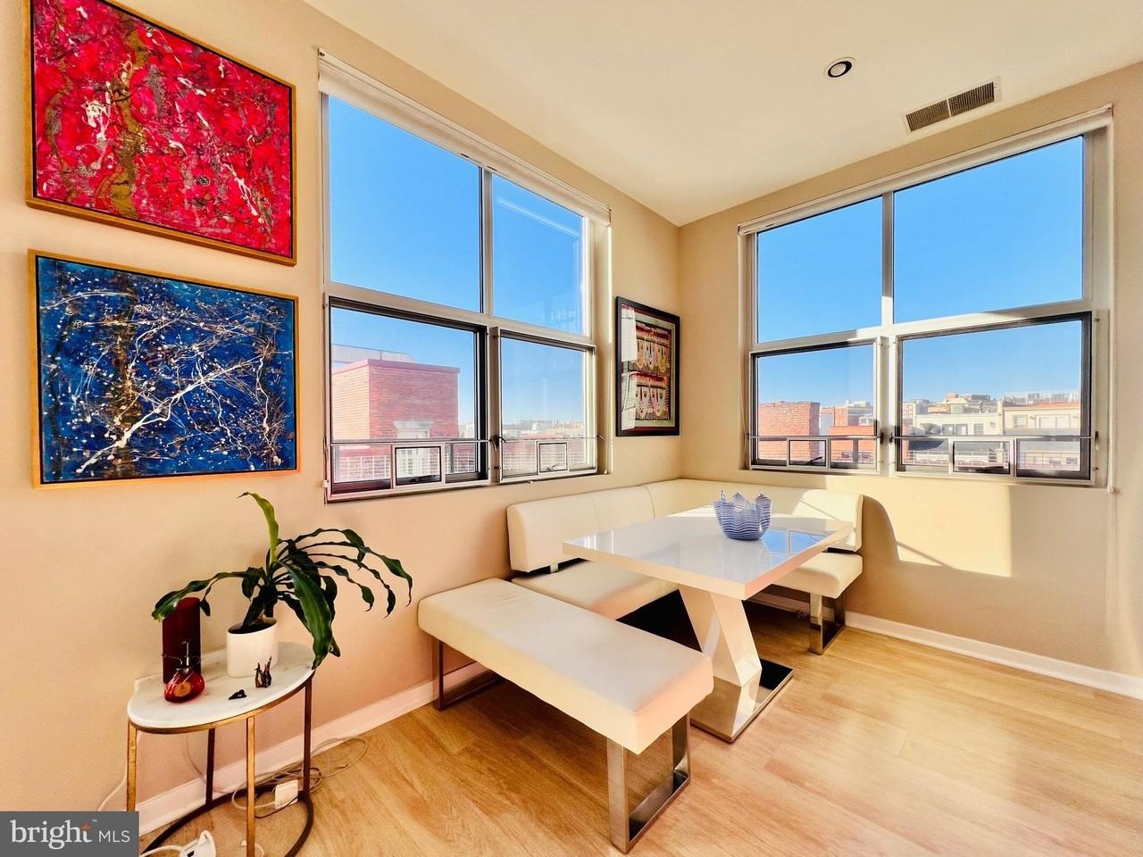 2410 17th St Nw Apt 300 #300 - Photo 7 of 22