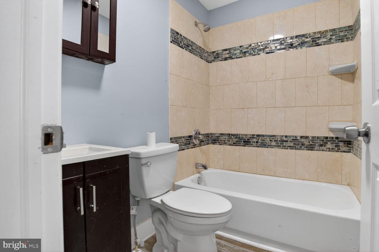 3335 Lyndale Ave - Photo 3 of 9