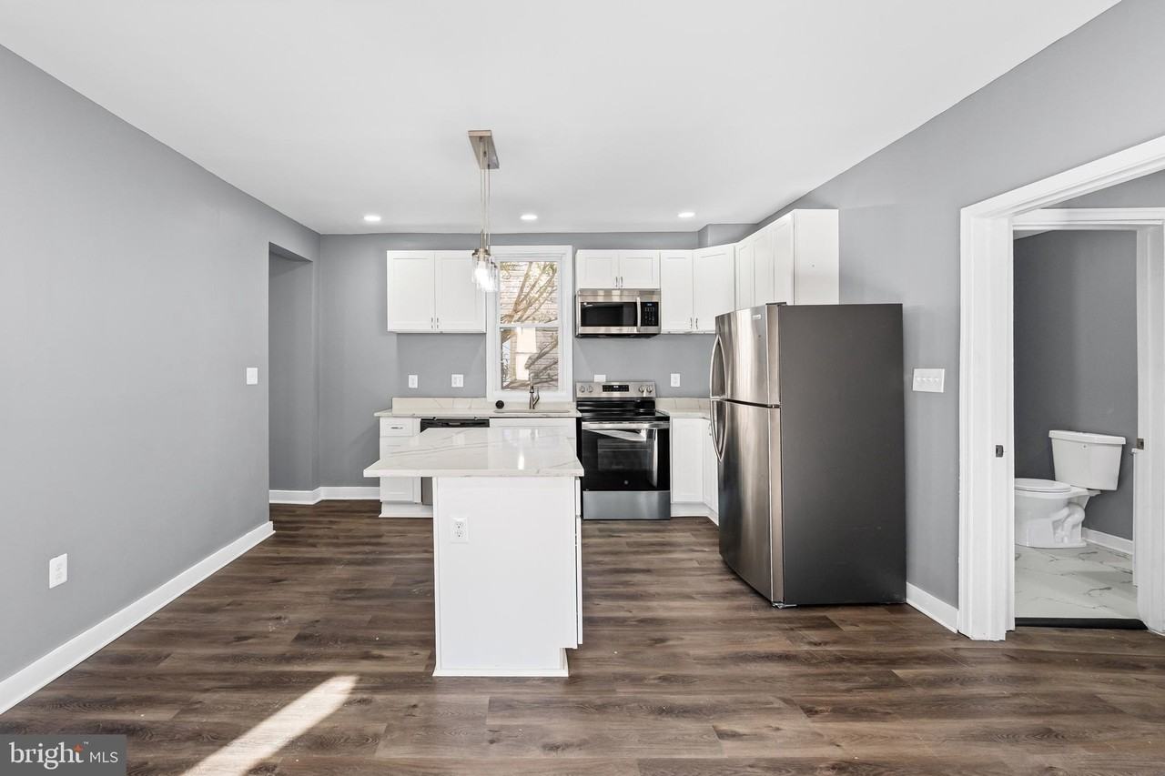 3014 Royston Ave - Photo 3 of 40