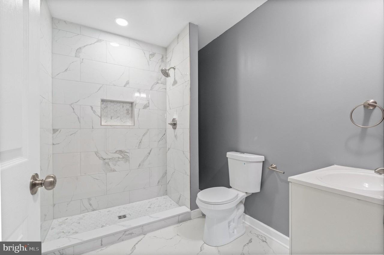 3014 Royston Ave - Photo 4 of 40