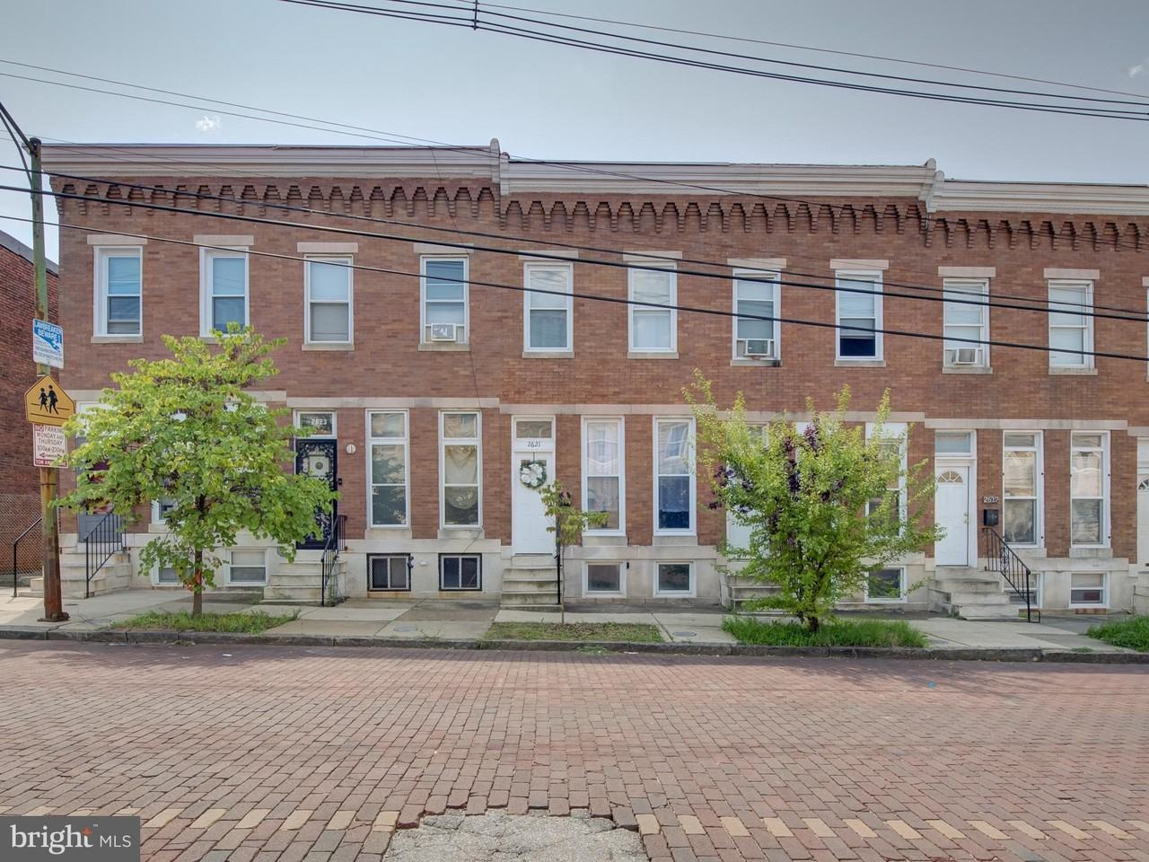 2621 E Oliver St - Photo 2 of 50