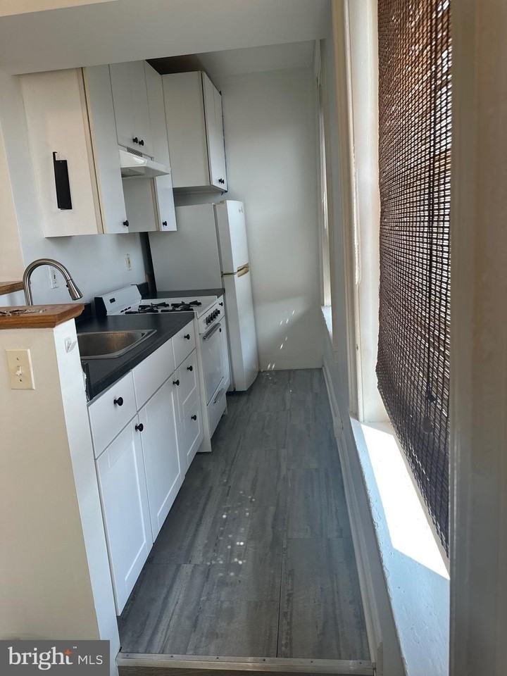 2202 N Charles St #3F - Photo 2 of 10