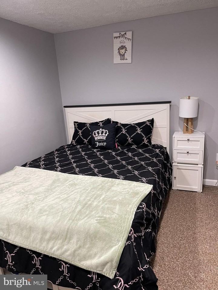 1202 Rosemere Ave - Photo 7 of 20