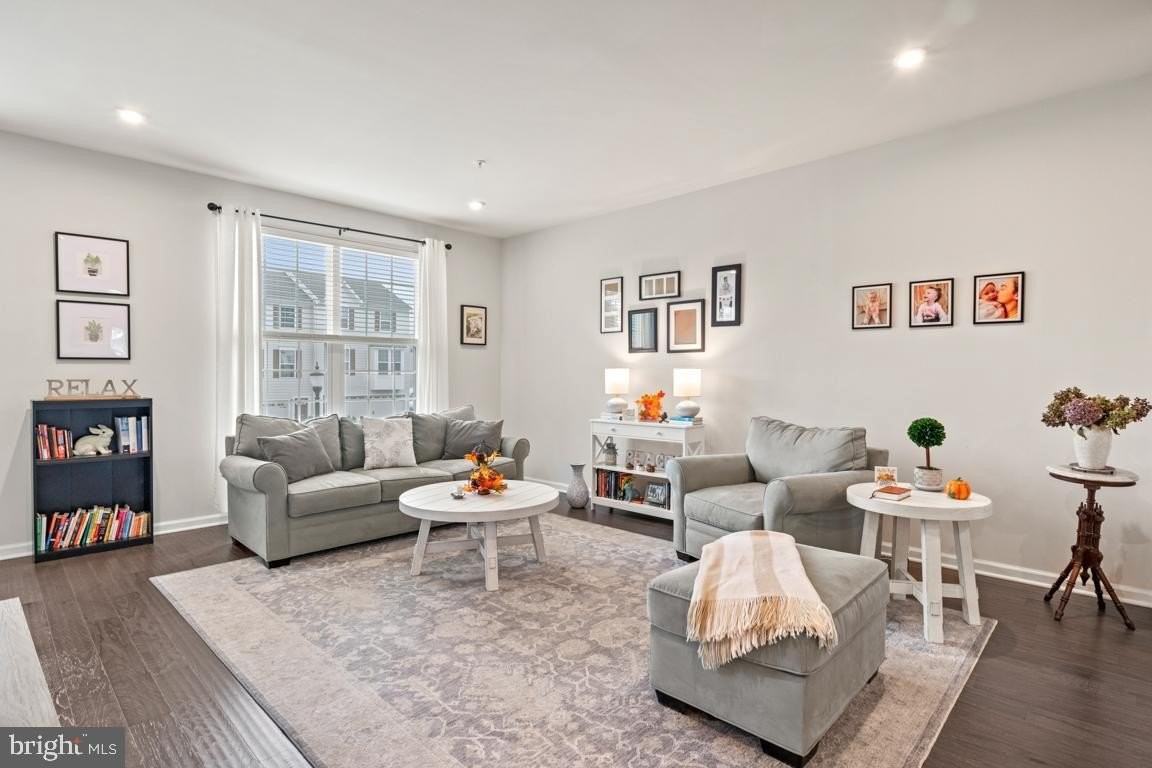 410 Arbor Blvd - Photo 4 of 33