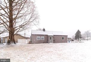 438 Andover Rd - Photo 1 of 1