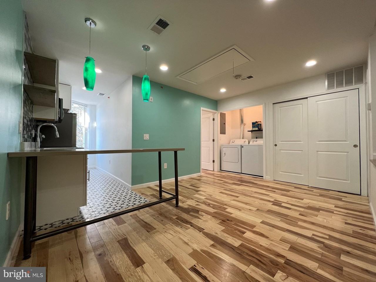 623 S 4th St Unit 3 #3 - Photo 3 of 11