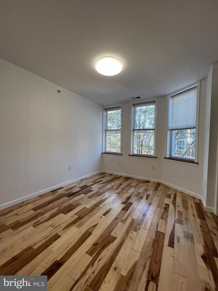 623 S 4th St Unit 3 #3 - Photo 7 of 11