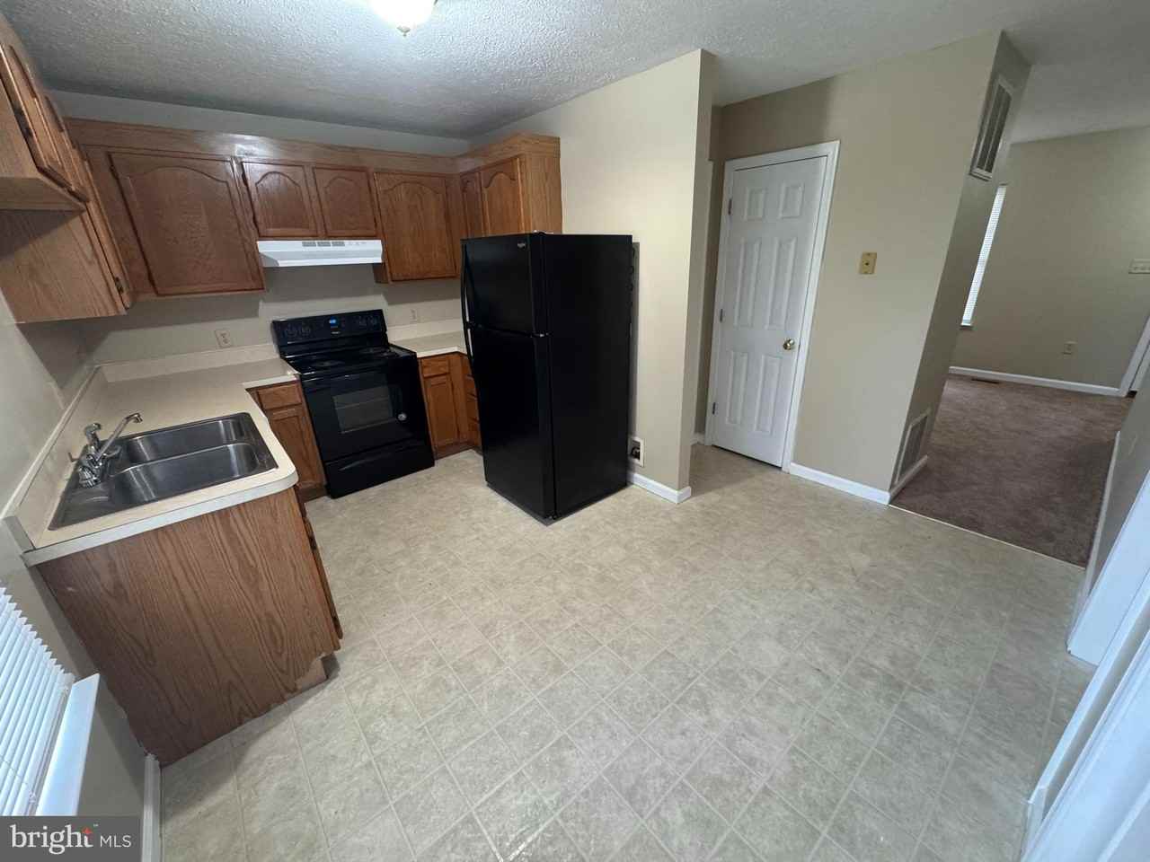 544 Allston Cir - Photo 5 of 19