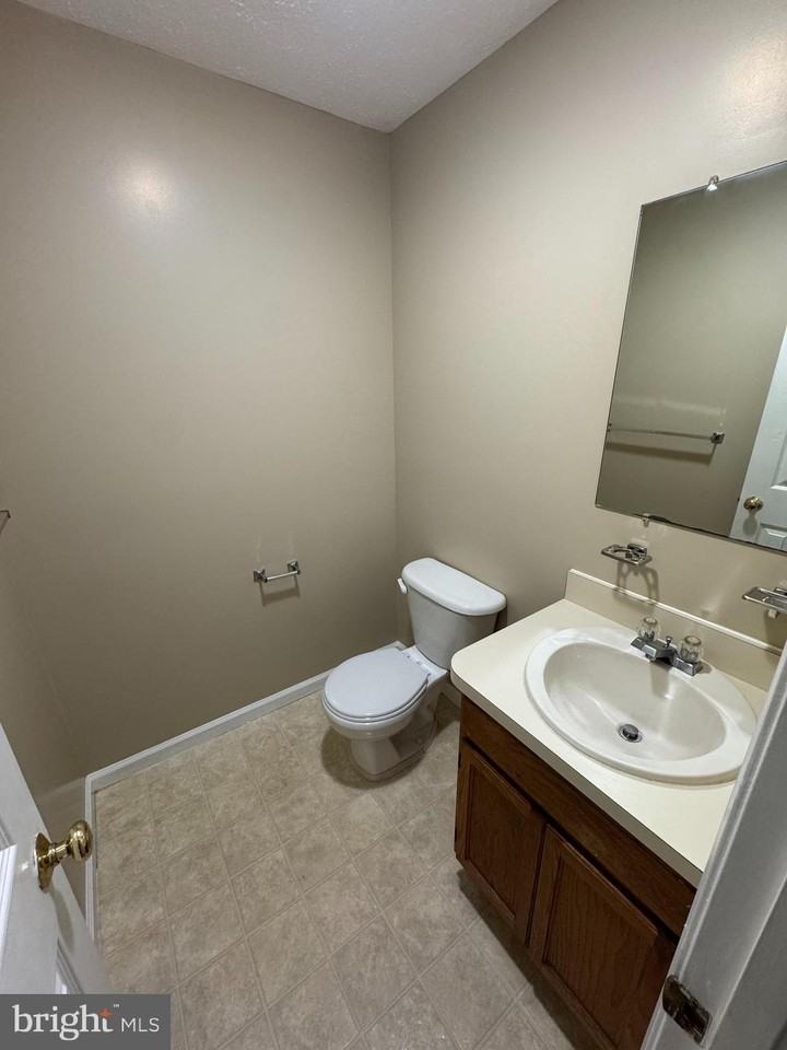 544 Allston Cir - Photo 7 of 19