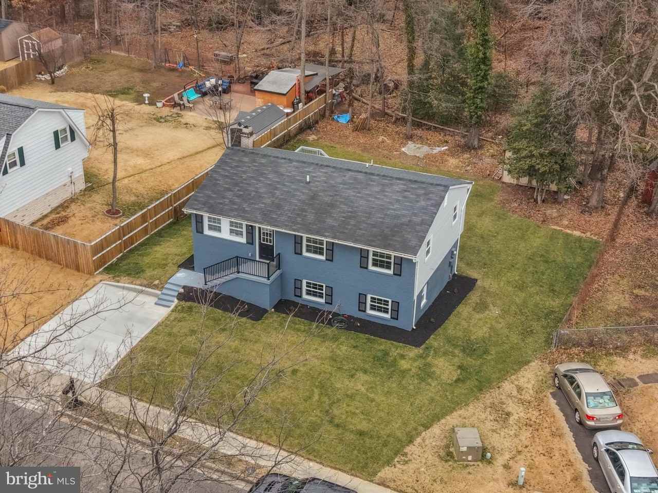 4604 Kentwood Ln - Photo 4 of 22