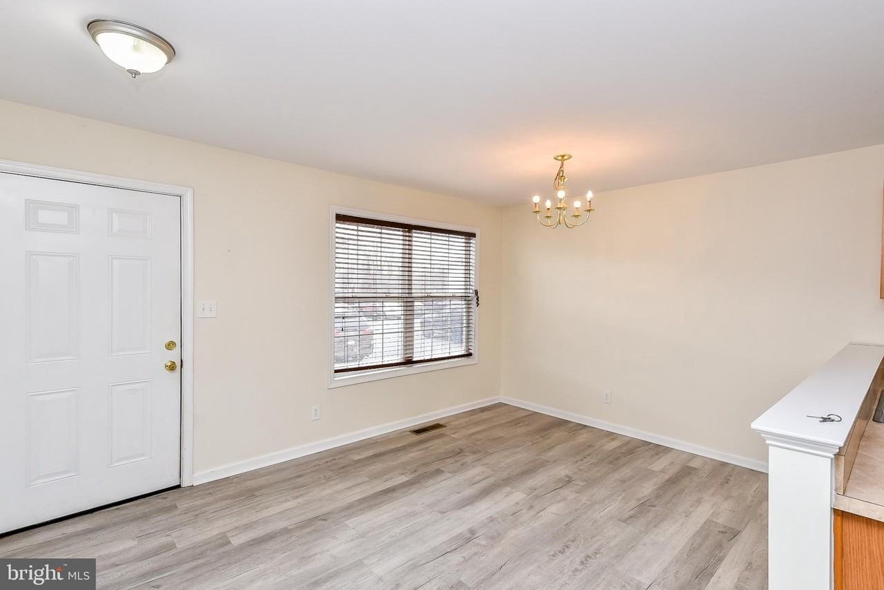 24 Sanford Dr - Photo 2 of 22