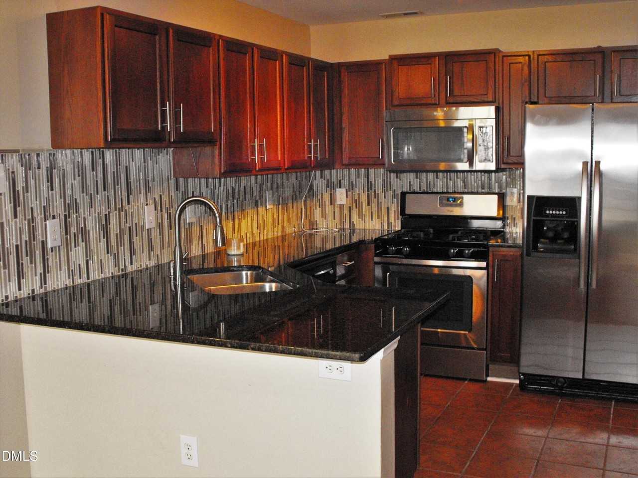 5501 Sorrell Crossing Dr - Photo 6 of 10