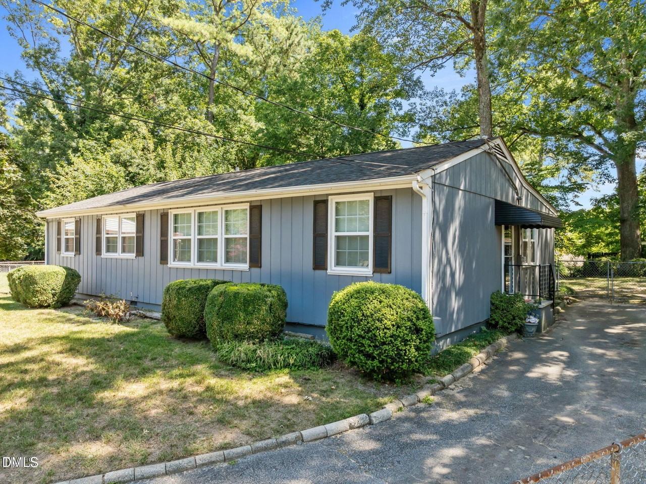 3204 Apache Dr - Photo 2 of 21